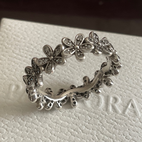 Pandora daisy ring - Picture 6 of 6